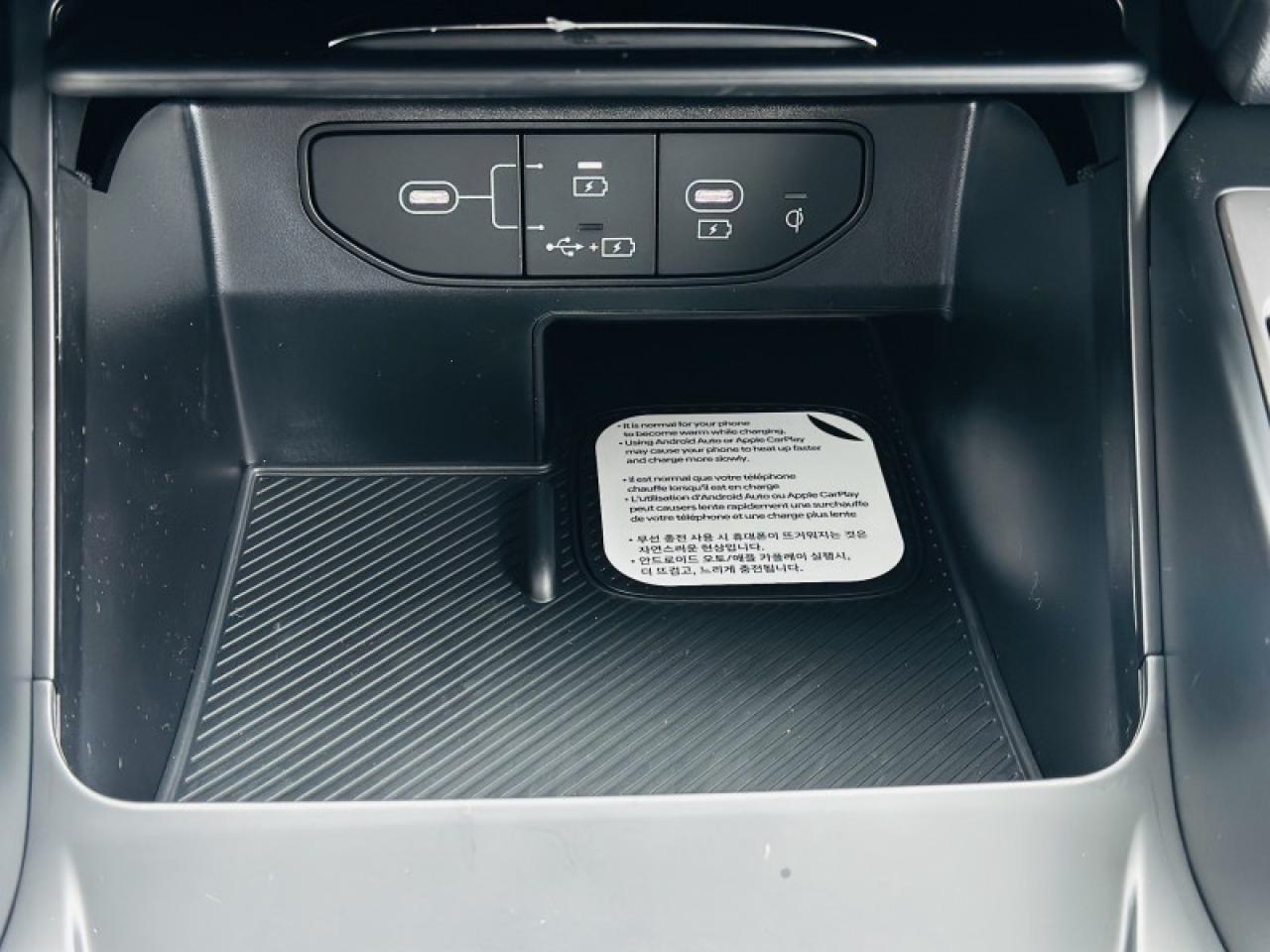 2026 Kia Sorento Plug-In Hybrid EX Photo