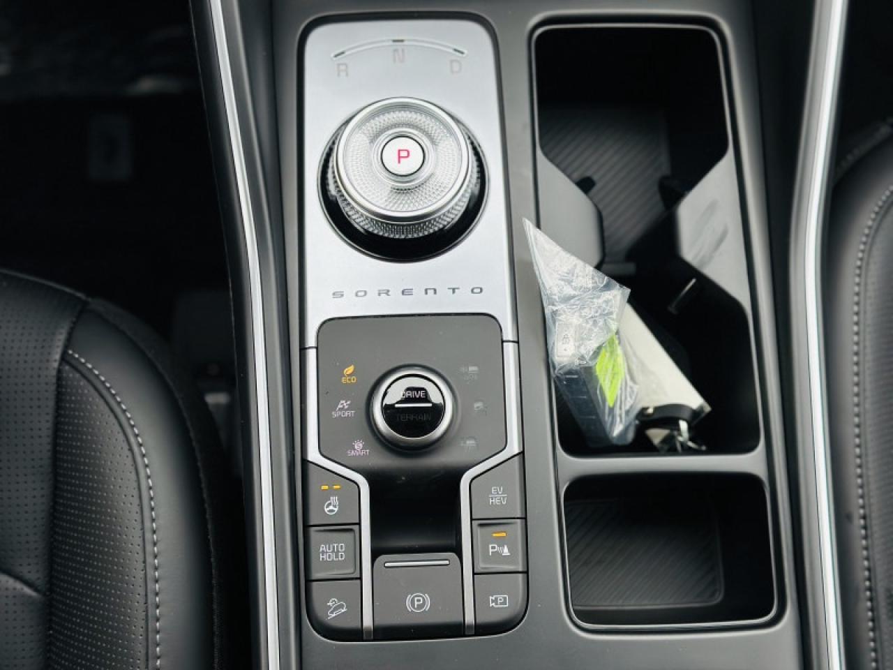 2026 Kia Sorento Plug-In Hybrid EX Photo