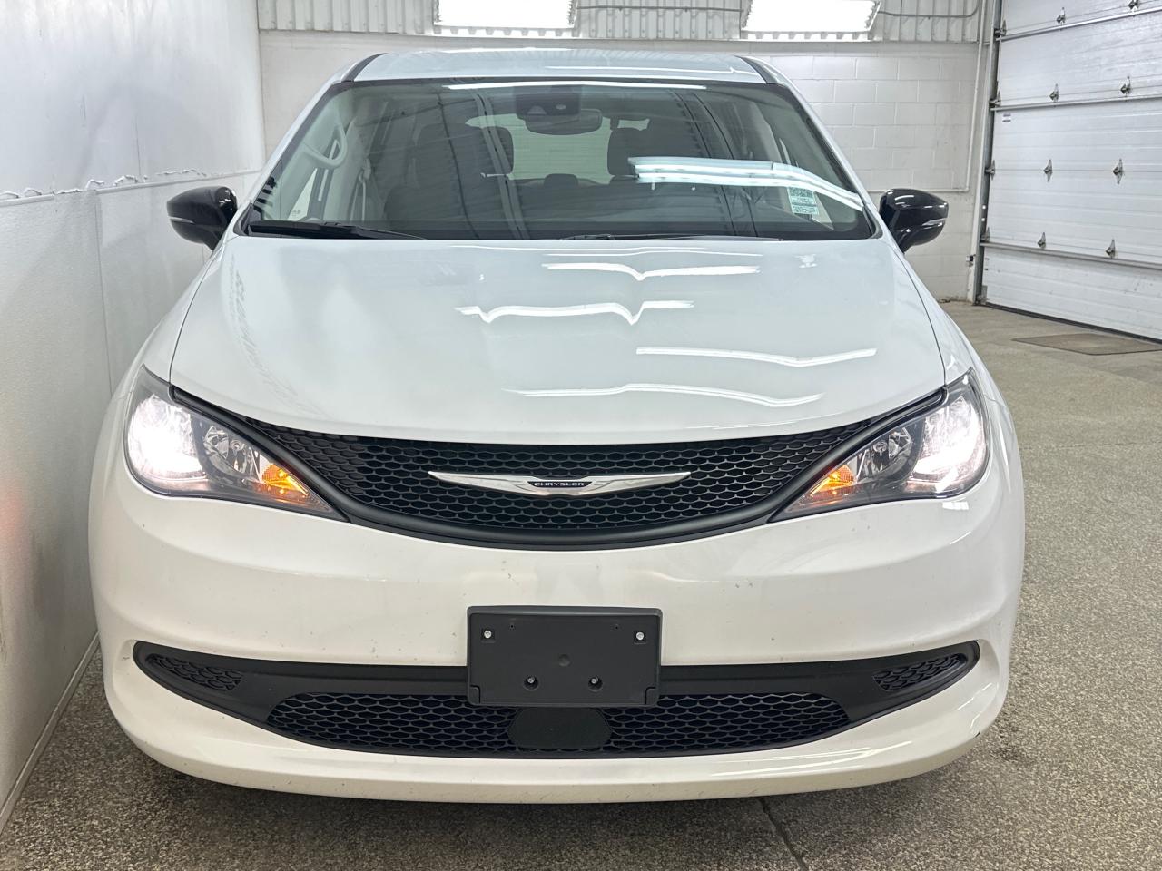 2024 Chrysler Grand Caravan SXT Front-Wheel Drive Passenger Van Photo