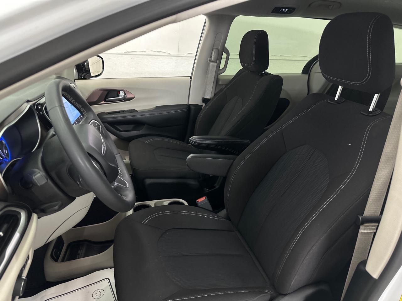 2024 Chrysler Grand Caravan SXT Front-Wheel Drive Passenger Van Photo