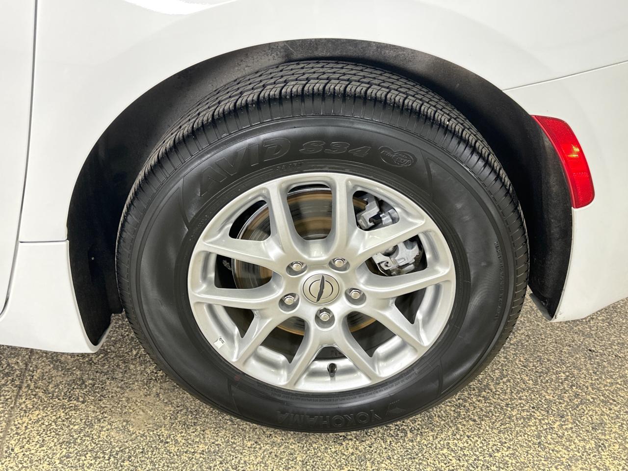 2024 Chrysler Grand Caravan SXT Front-Wheel Drive Passenger Van Photo