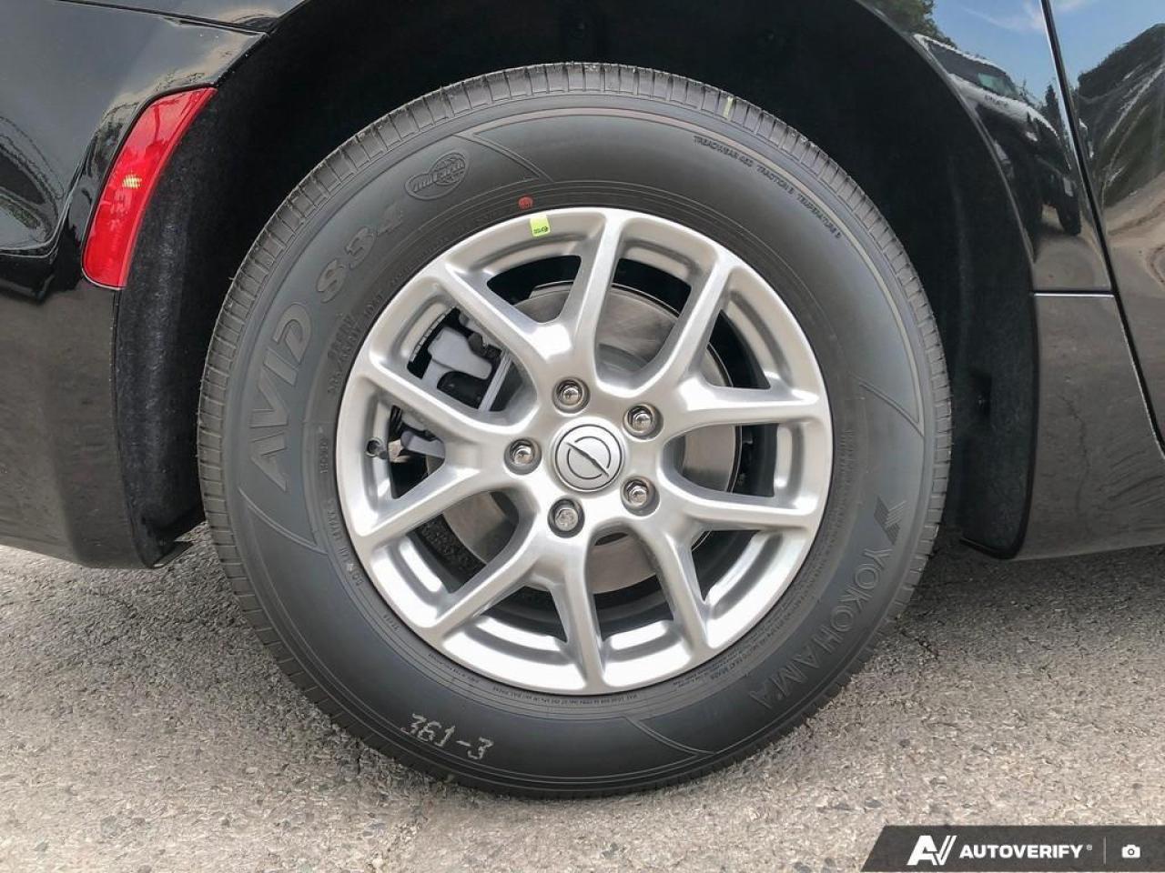 2026 Chrysler Pacifica Select Front-Wheel Drive Passenger Van Photo