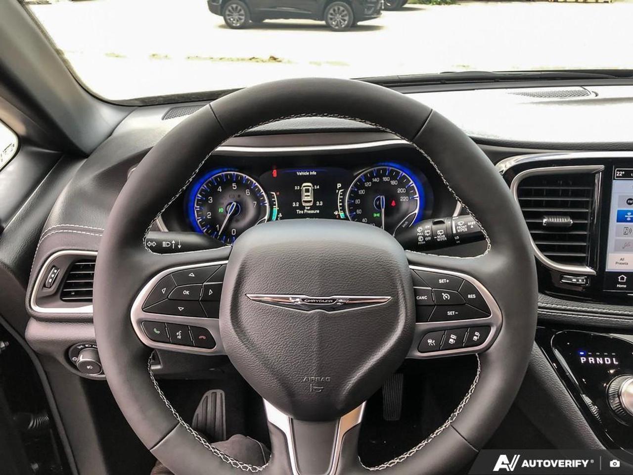 2026 Chrysler Pacifica Select Front-Wheel Drive Passenger Van Photo