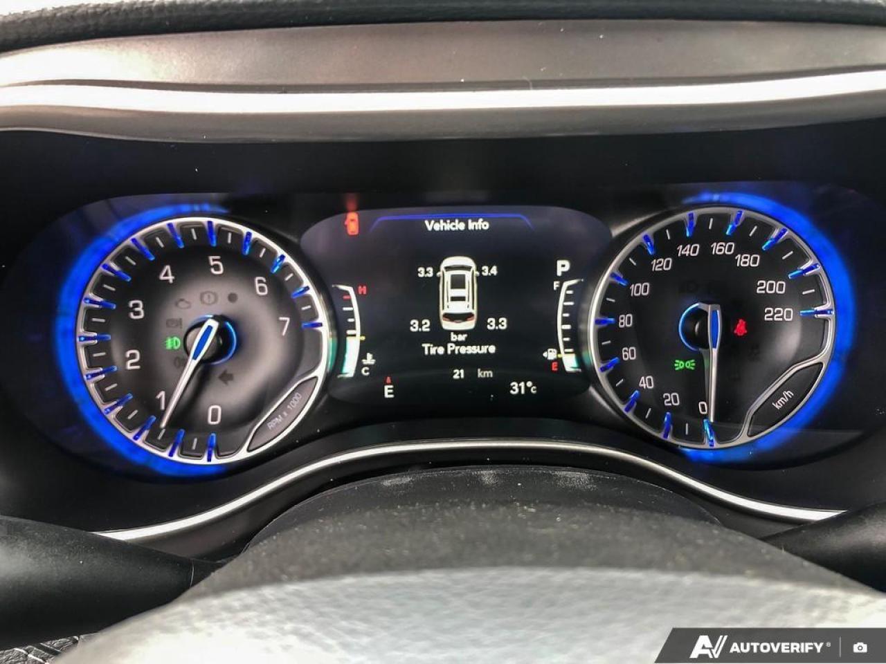 2026 Chrysler Pacifica Select Front-Wheel Drive Passenger Van Photo