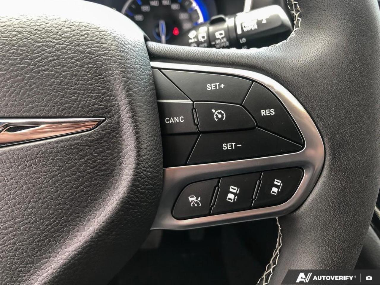 2026 Chrysler Pacifica Select Front-Wheel Drive Passenger Van Photo