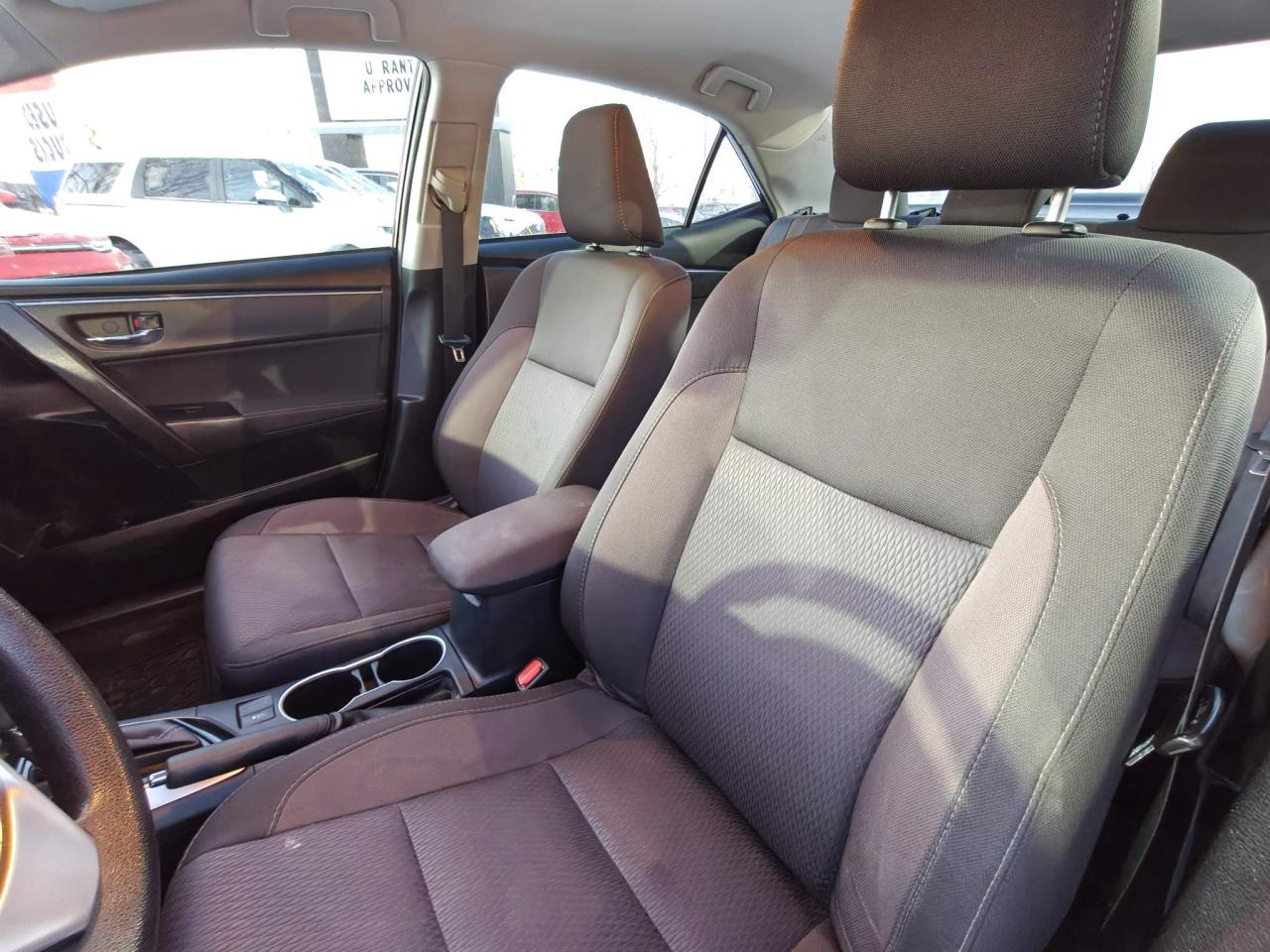 2017 Toyota Corolla LE (CVT) 4dr Sedan Photo