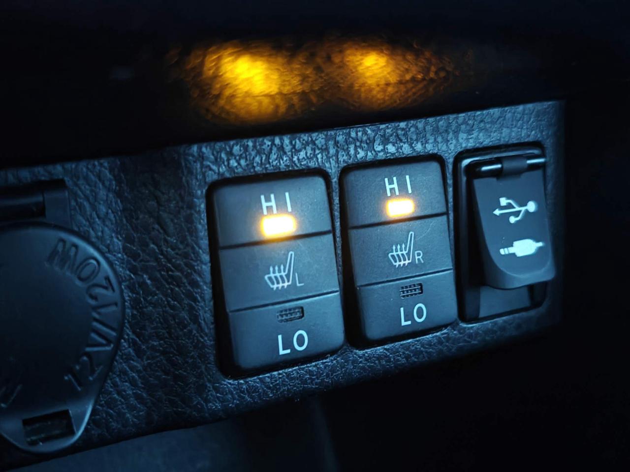 2017 Toyota Corolla LE (CVT) 4dr Sedan Photo