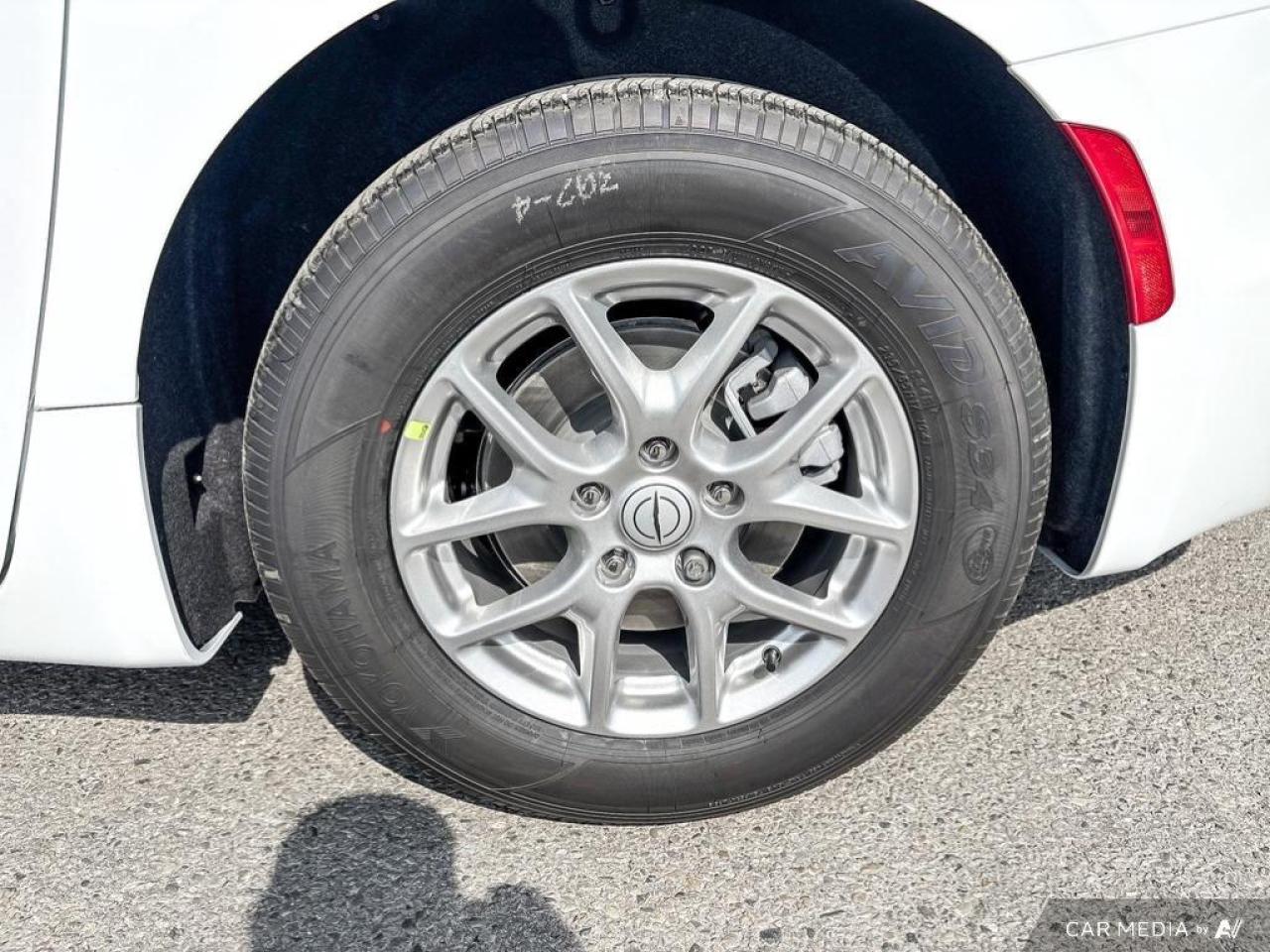 2026 Chrysler Pacifica Select Front-Wheel Drive Passenger Van Photo