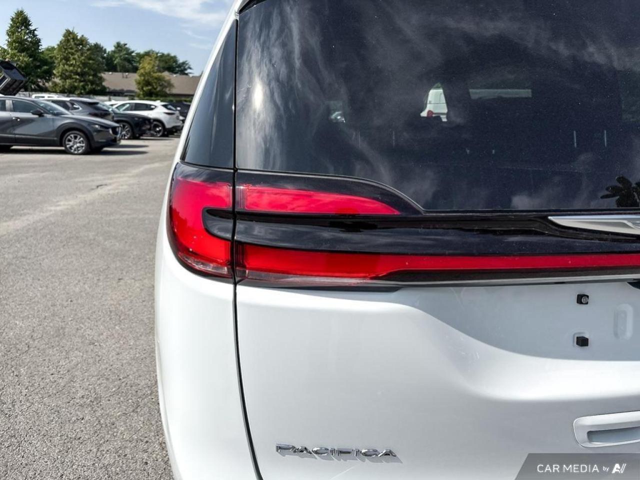 2026 Chrysler Pacifica Select Front-Wheel Drive Passenger Van Photo