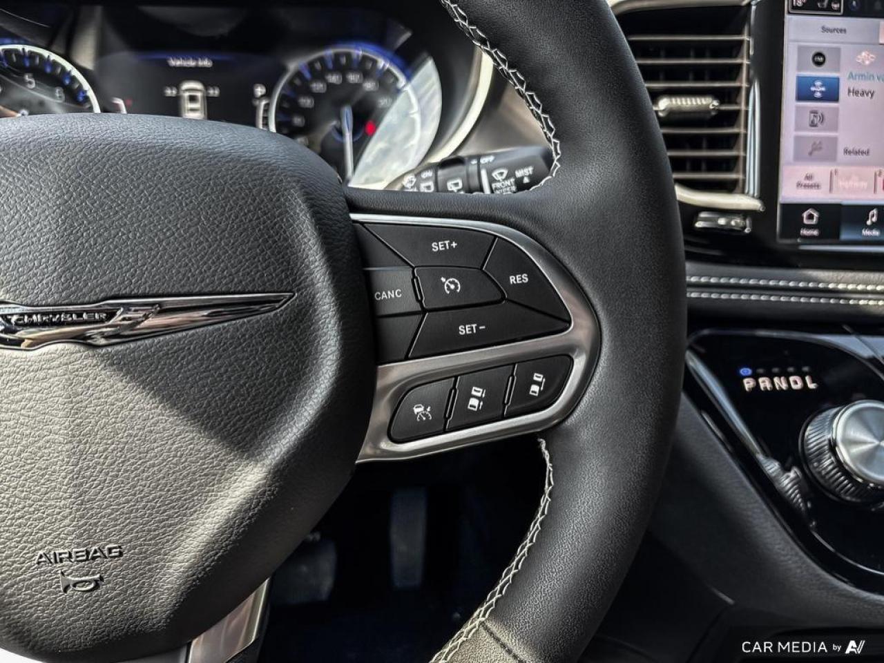 2026 Chrysler Pacifica Select Front-Wheel Drive Passenger Van Photo