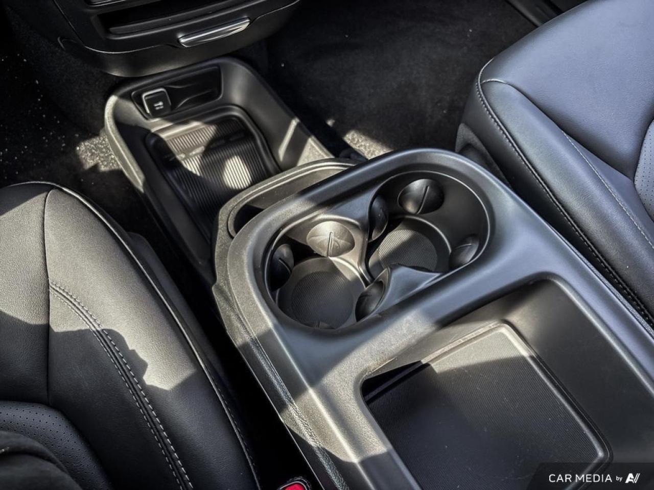 2026 Chrysler Pacifica Select Front-Wheel Drive Passenger Van Photo