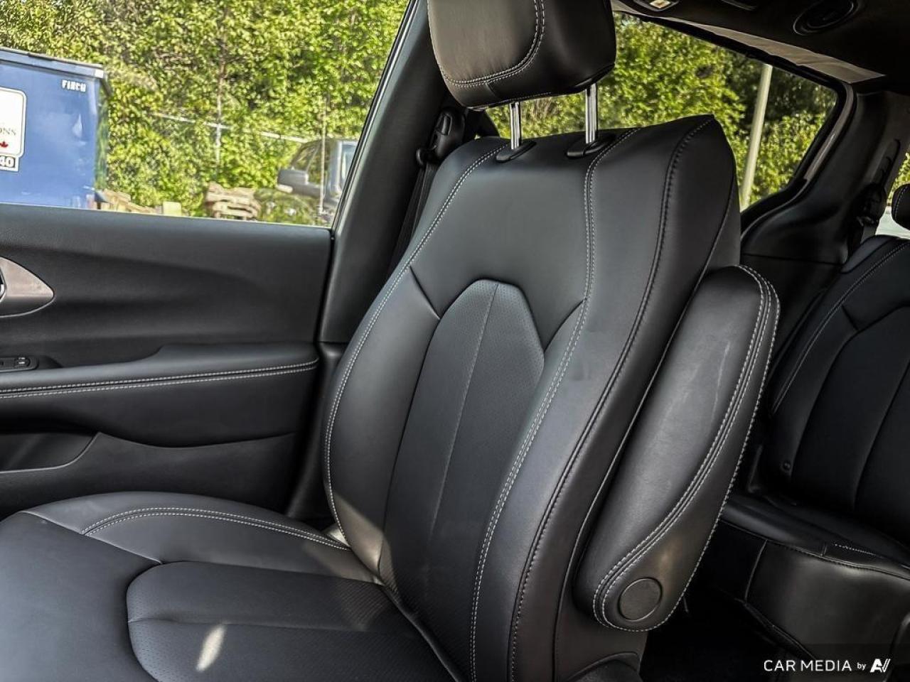 2026 Chrysler Pacifica Select Front-Wheel Drive Passenger Van Photo