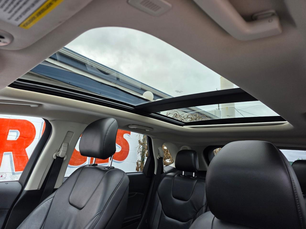 2019 Ford Edge TITANIUM 4DR ALL-WHEEL DRIVE Photo