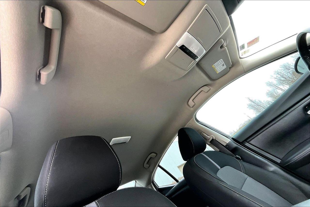 2021 Nissan Sentra SV 4DR SEDAN Photo