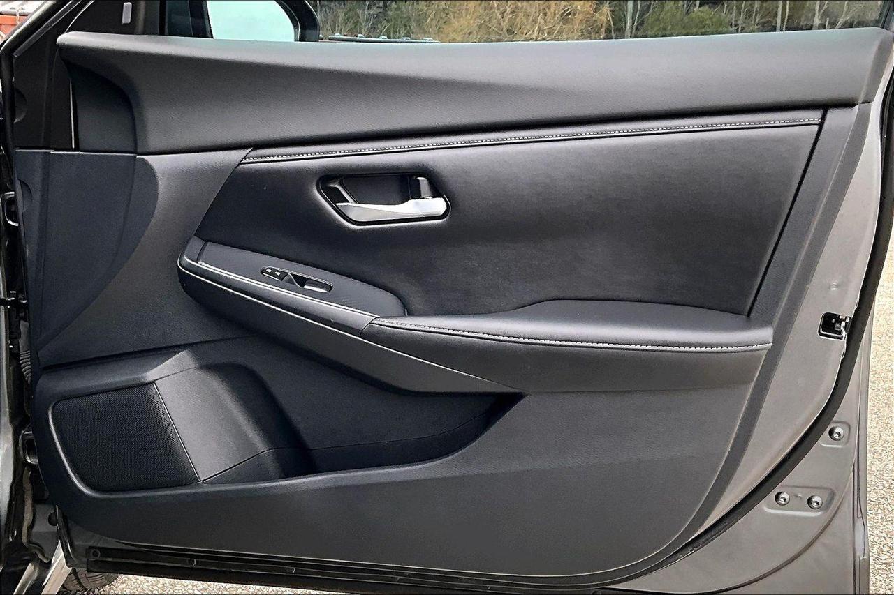 2021 Nissan Sentra SV 4DR SEDAN Photo