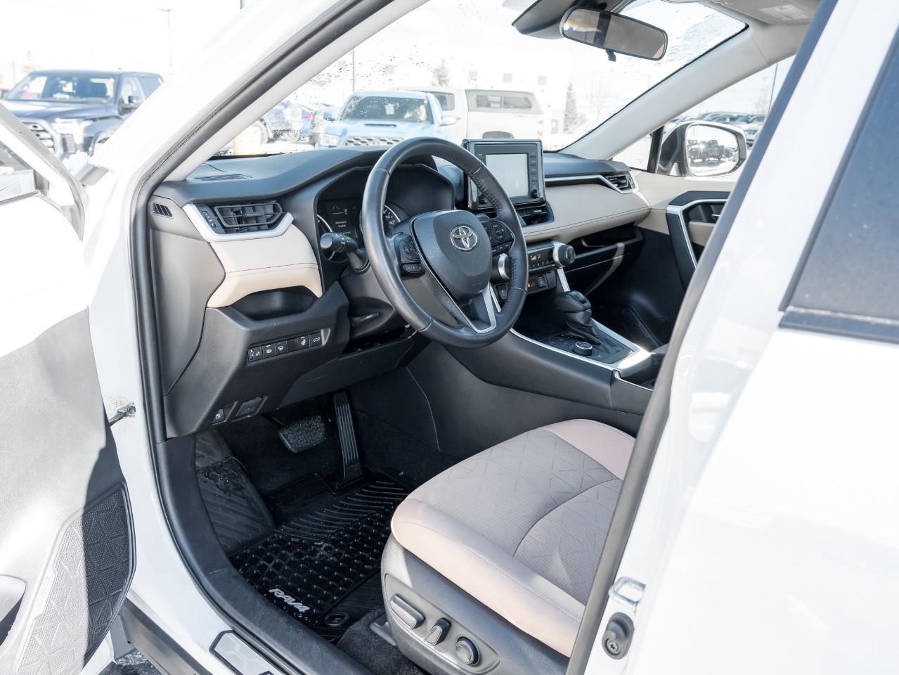 2021 Toyota RAV4 Hybrid XLE 4dr All-Wheel Drive Photo