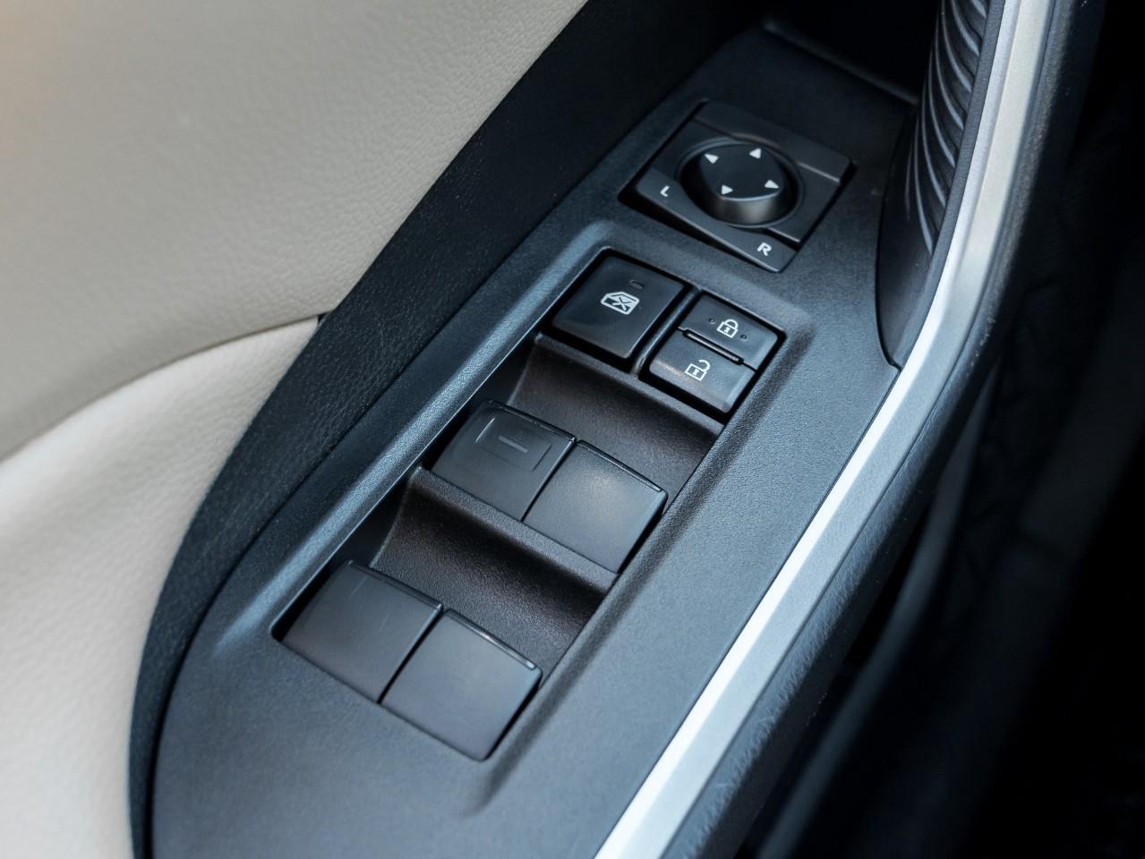 2021 Toyota RAV4 Hybrid XLE 4dr All-Wheel Drive Photo