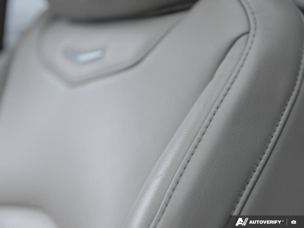 2022 Cadillac XT4 Premium Luxury Photo