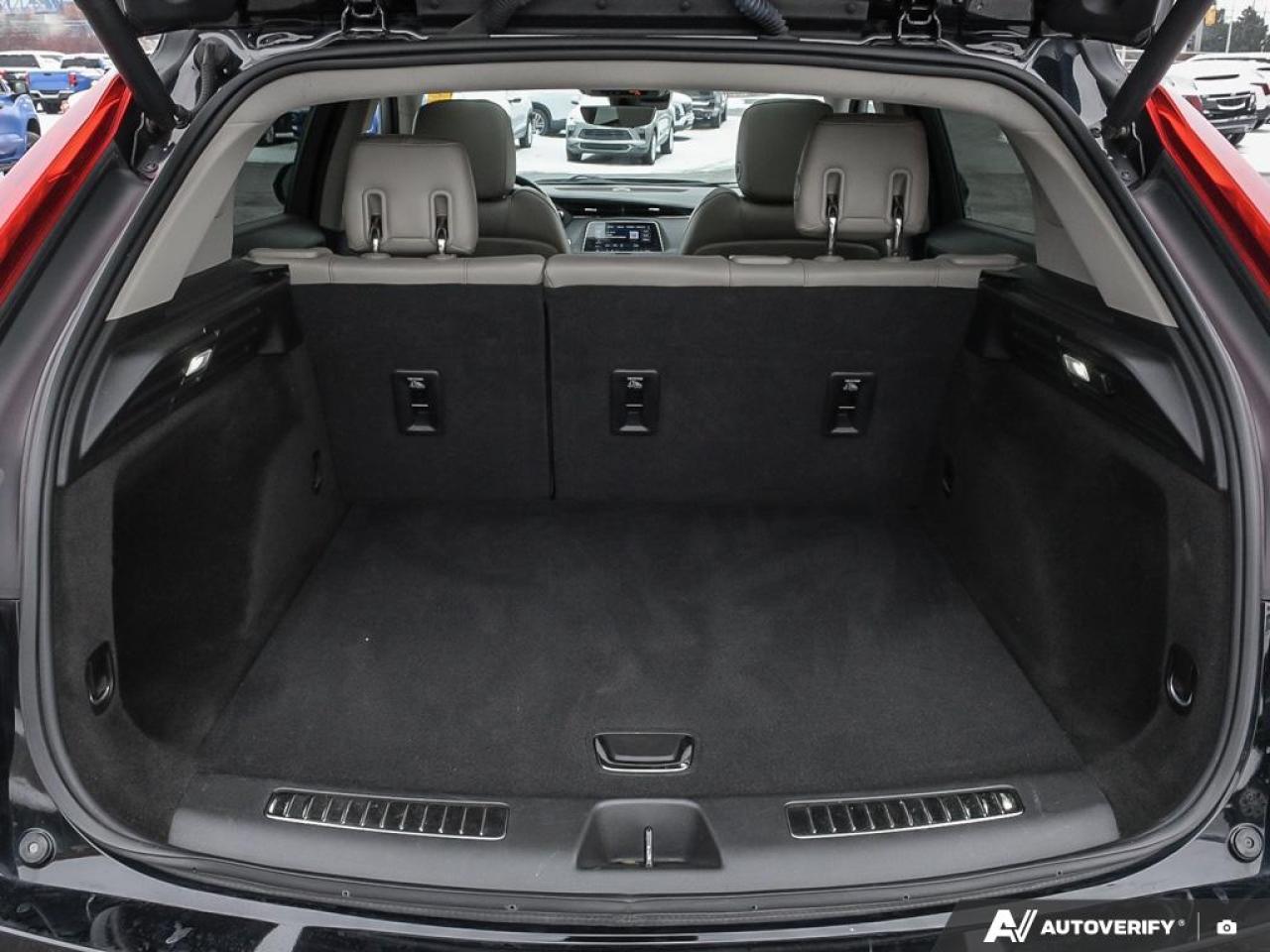 2022 Cadillac XT4 Premium Luxury Photo