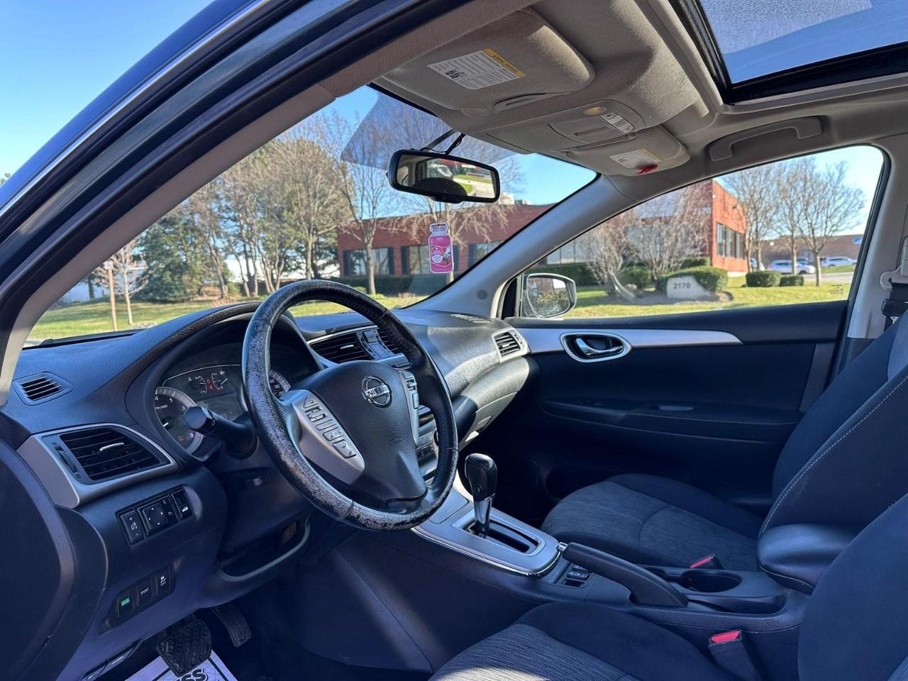 2015 Nissan Sentra 4DR SDN CVT SV Photo