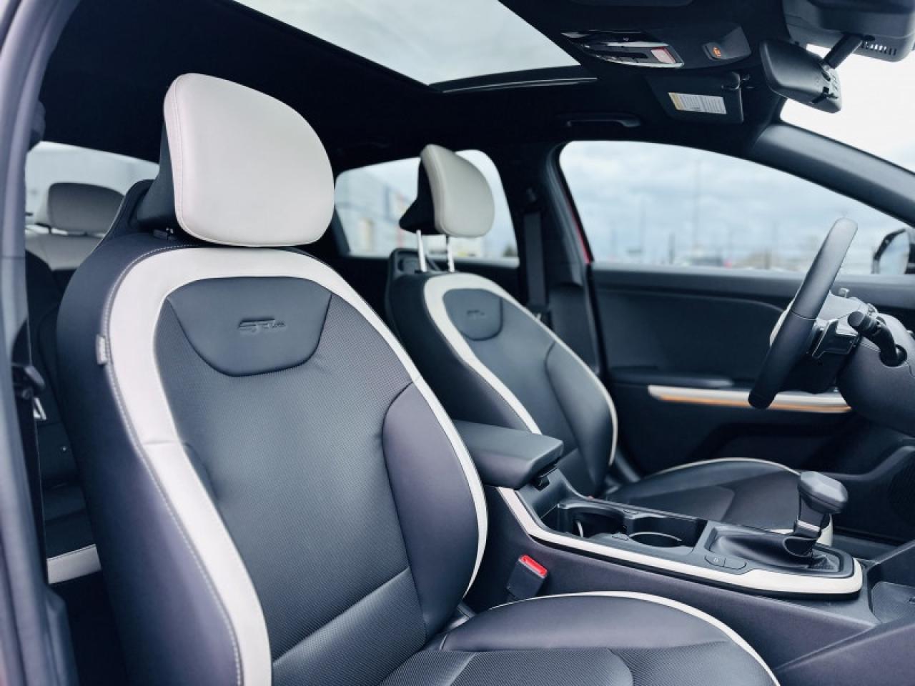 2025 Kia K4 GT-LINE TURBO Photo