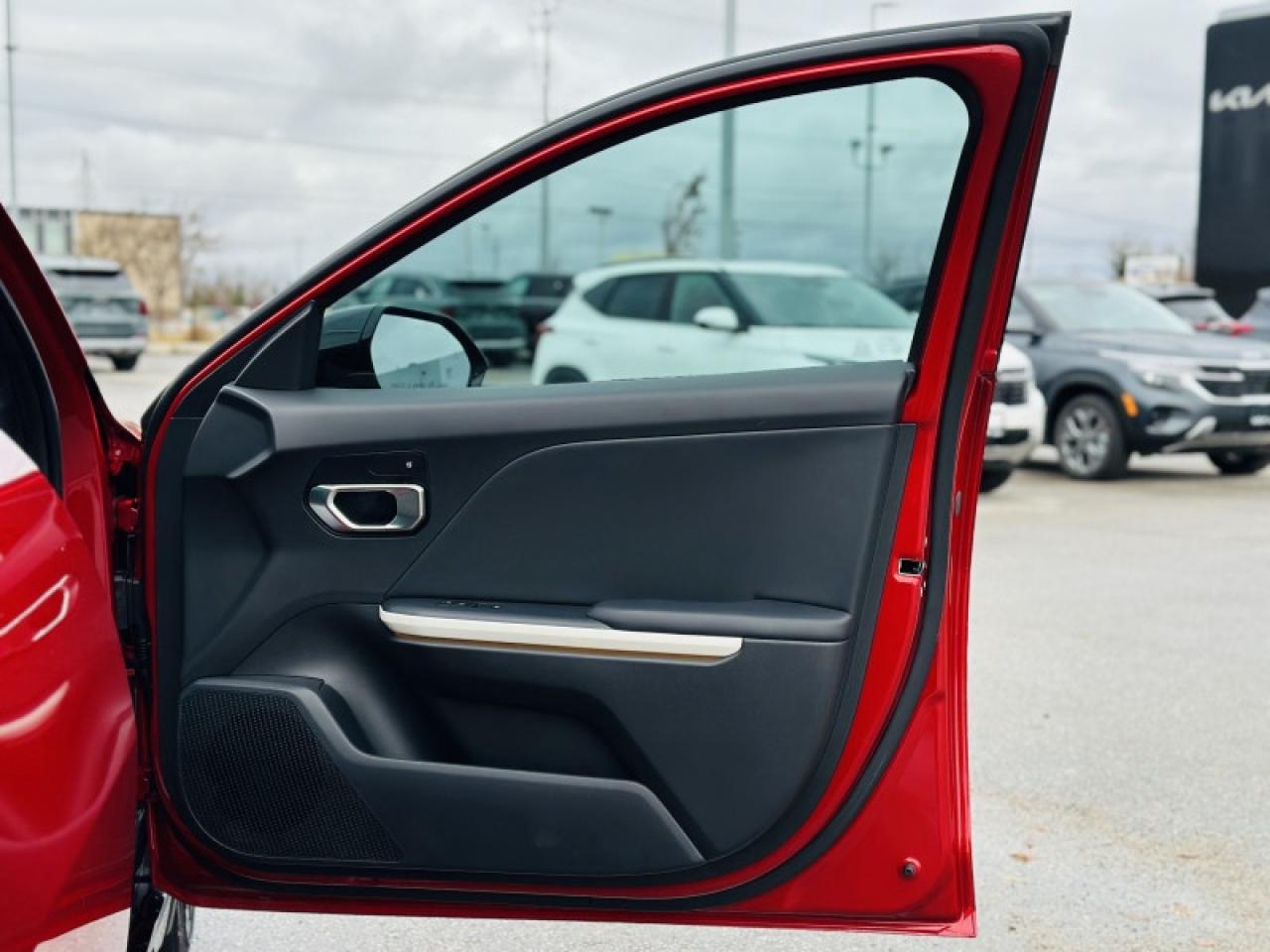 2025 Kia K4 GT-LINE TURBO Photo