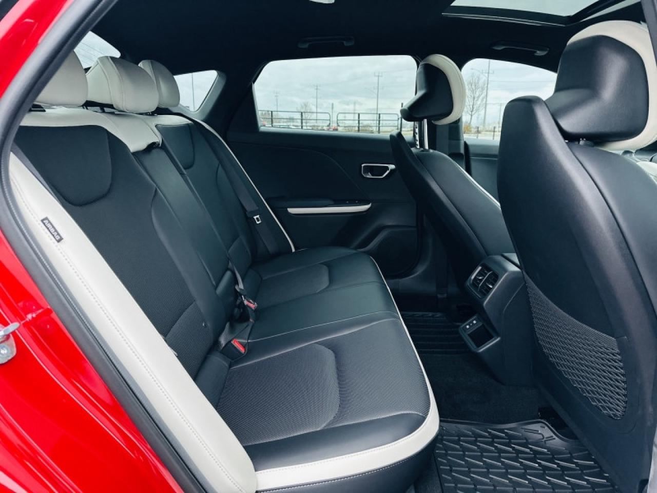 2025 Kia K4 GT-LINE TURBO Photo