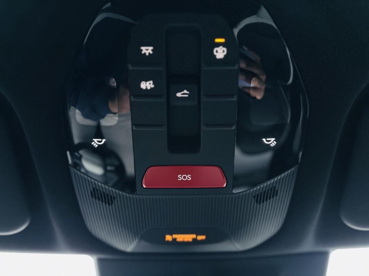 2025 Kia K4 GT-LINE TURBO Photo