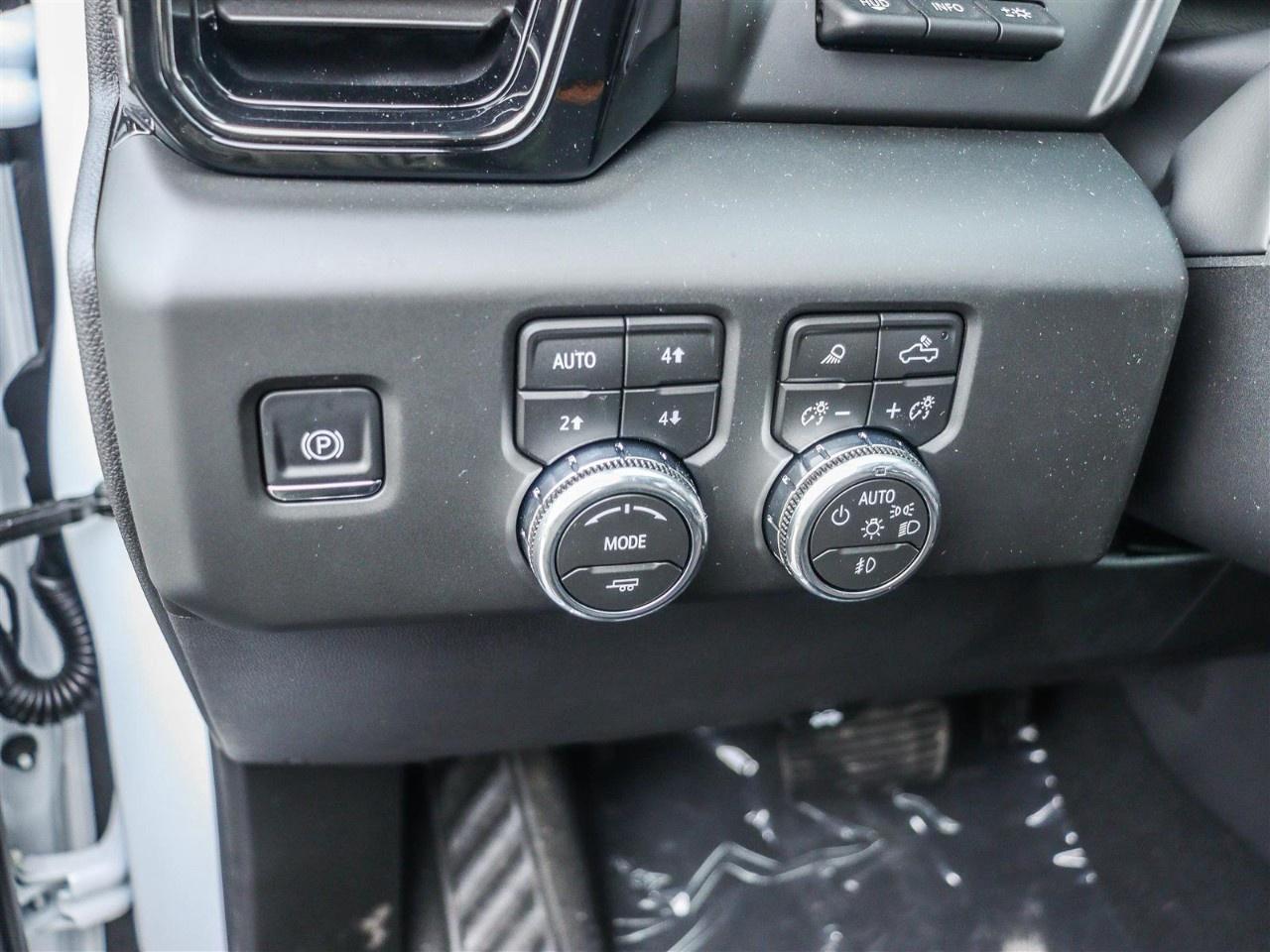 2026 GMC Sierra 1500 Crew Cab Standard Box 4-Wheel Drive AT4 Photo