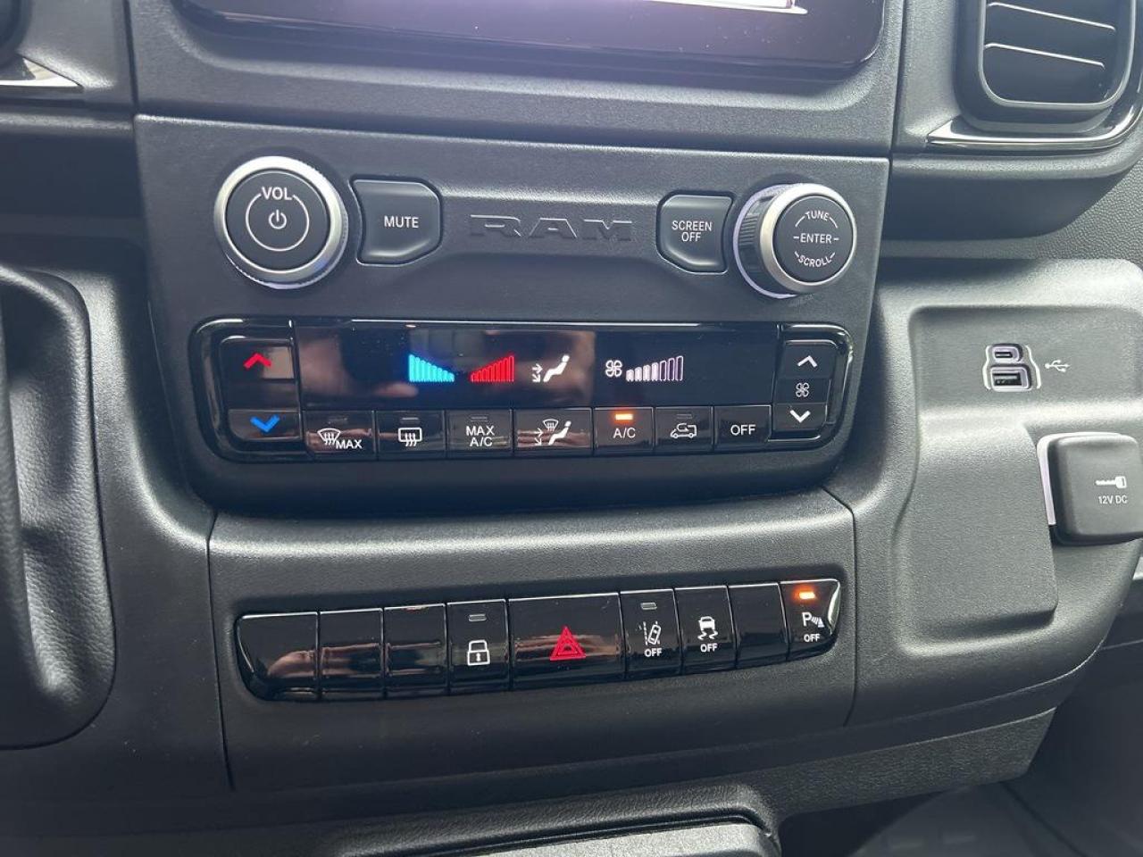 2025 RAM ProMaster 1500 Low Roof Cargo Van 136 in. WB Photo