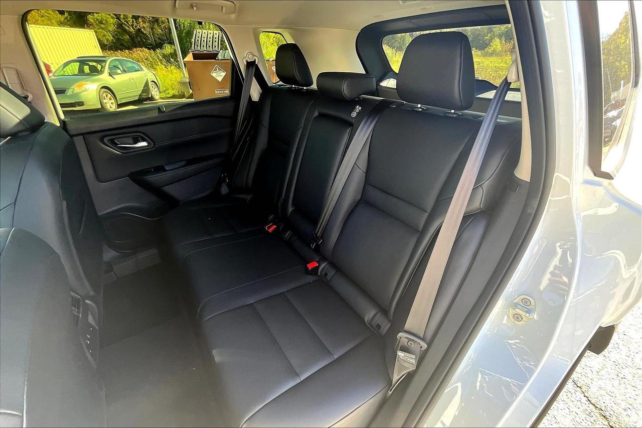 2026 Nissan Rogue SV Moonroof 4dr All-Wheel Drive Sport Utility Photo