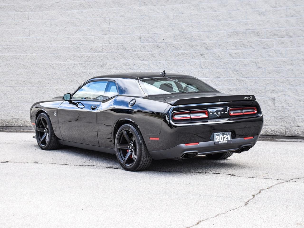 2021 Dodge Challenger SRT Hellcat 2dr Rear-Wheel Drive Coupe Photo4