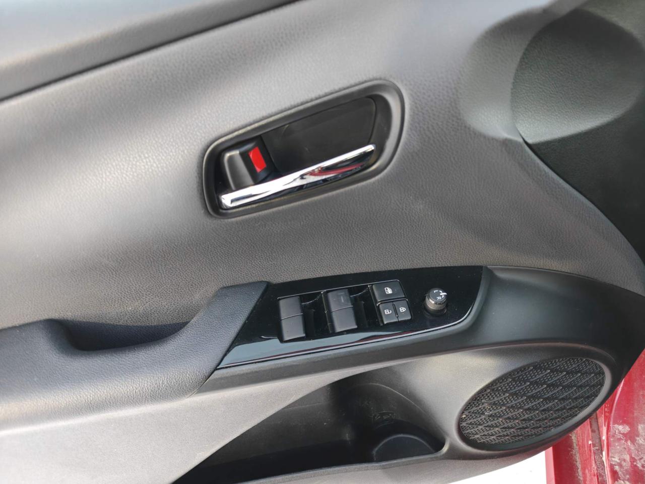 2021 Toyota Prius Prime Base 5dr Hatchback Photo