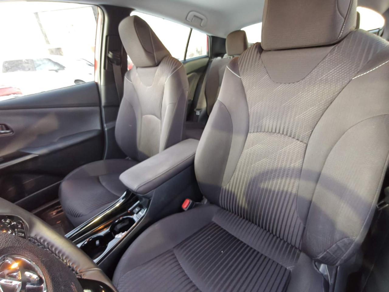 2021 Toyota Prius Prime Base 5dr Hatchback Photo