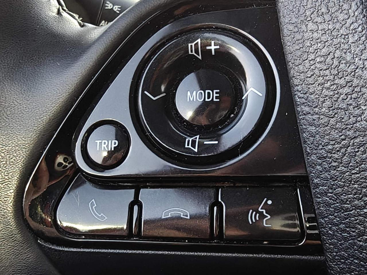 2021 Toyota Prius Prime Base 5dr Hatchback Photo