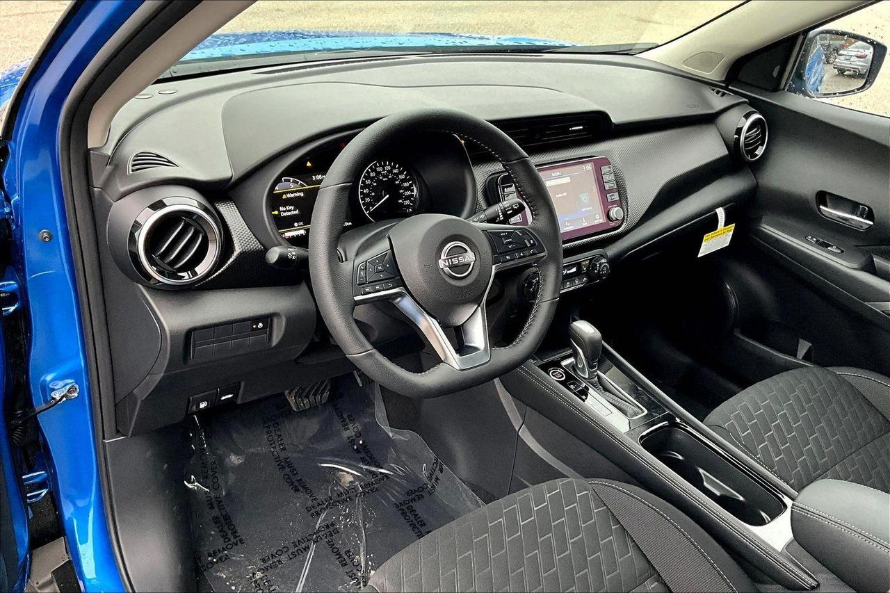 2025 Nissan Kicks Play SV 4dr Front-Wheel Drive Photo