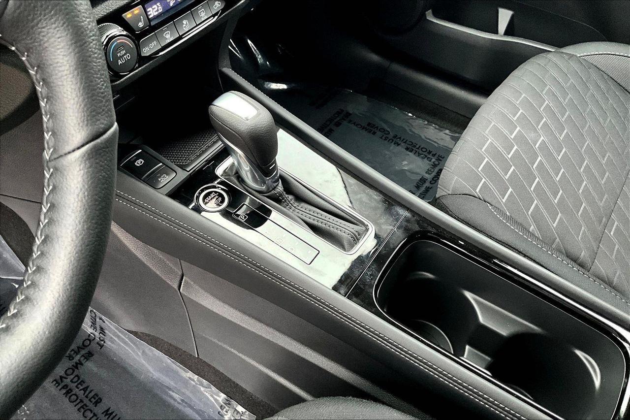 2025 Nissan Kicks Play SV 4dr Front-Wheel Drive Photo