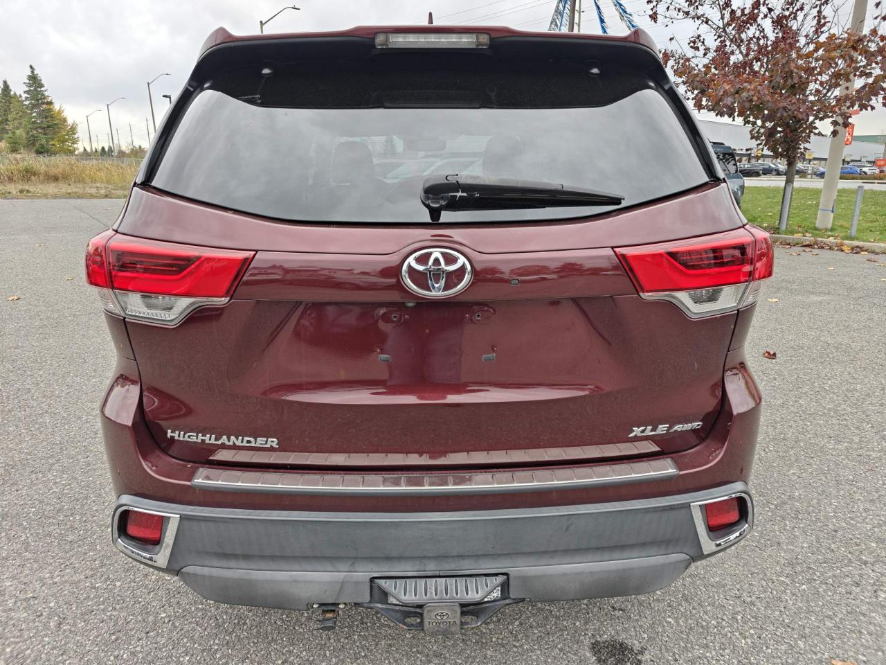 2017 Toyota Highlander XLE 4dr All-wheel Drive Photo