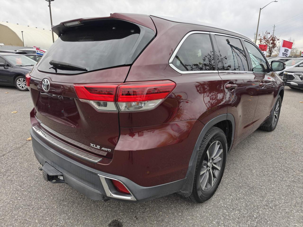 2017 Toyota Highlander XLE 4dr All-wheel Drive Photo