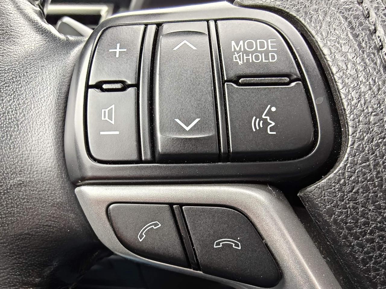 2017 Toyota Highlander XLE 4dr All-wheel Drive Photo