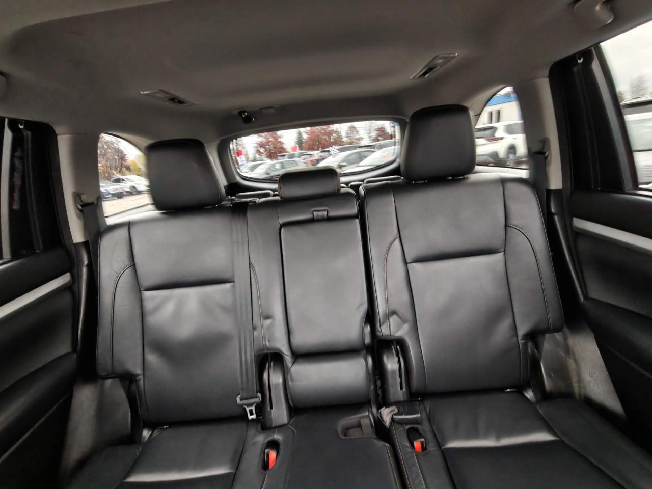 2017 Toyota Highlander XLE 4dr All-wheel Drive Photo