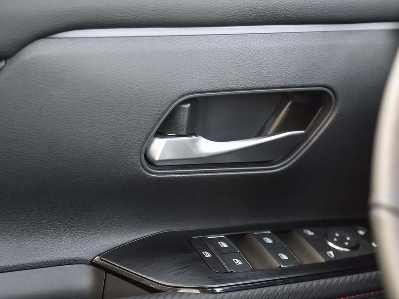 2026 Nissan Kicks SR 4dr All-Wheel Drive Photo