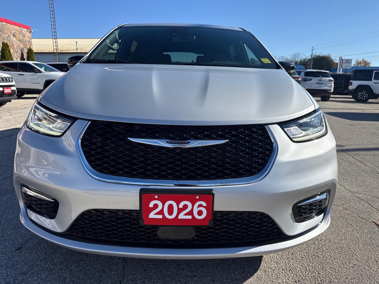 2026 Chrysler Pacifica Select Front-Wheel Drive Passenger Van Photo