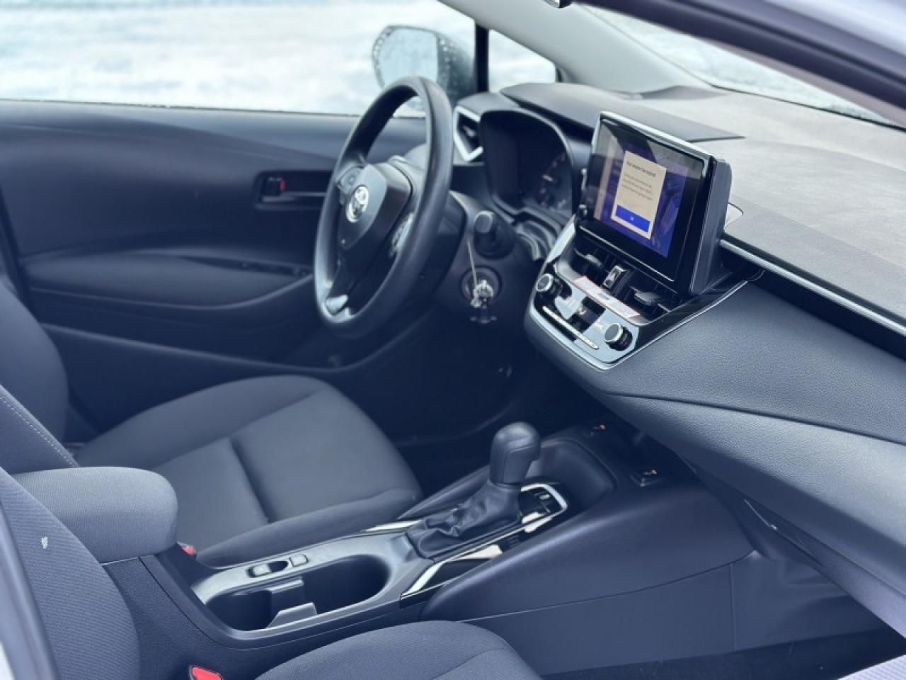 2025 Toyota Corolla LE Photo