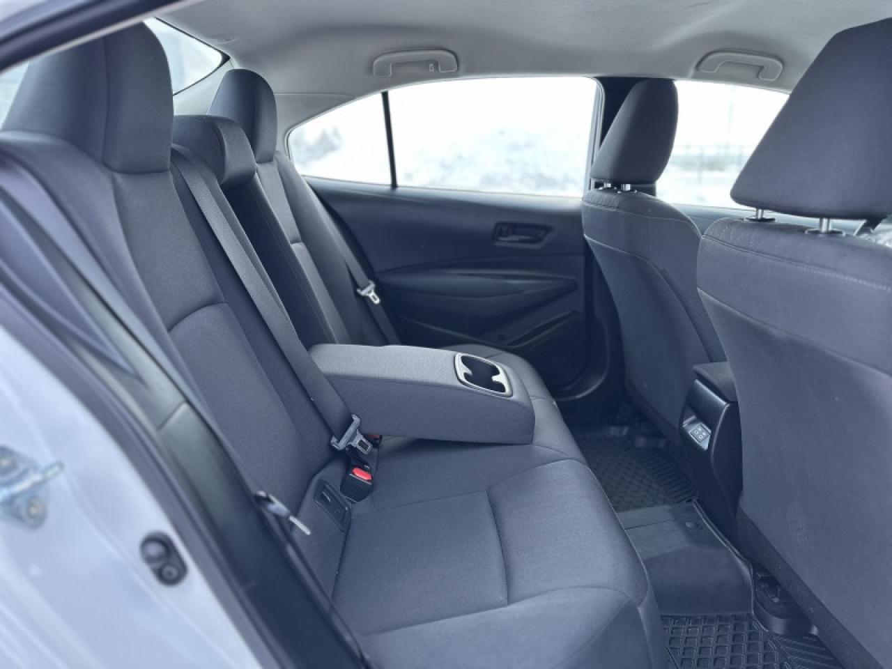 2025 Toyota Corolla LE Photo