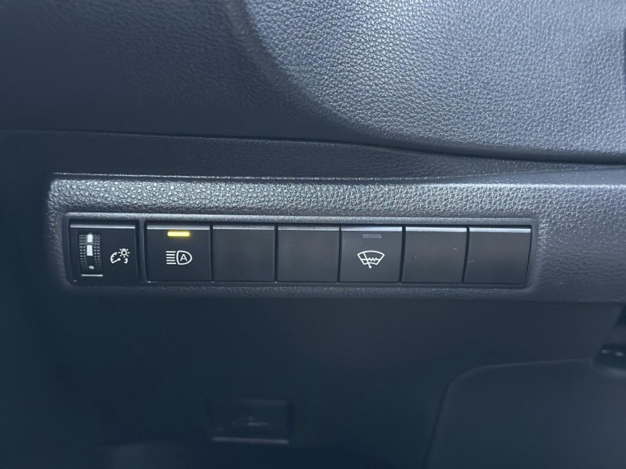 2025 Toyota Corolla LE Photo