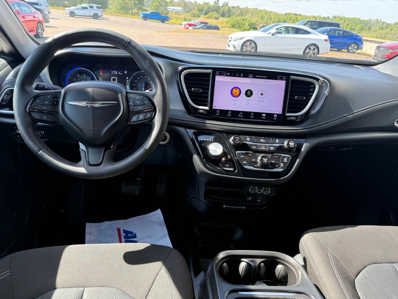 2022 Chrysler Pacifica Touring Front-Wheel Drive Passenger Van Photo