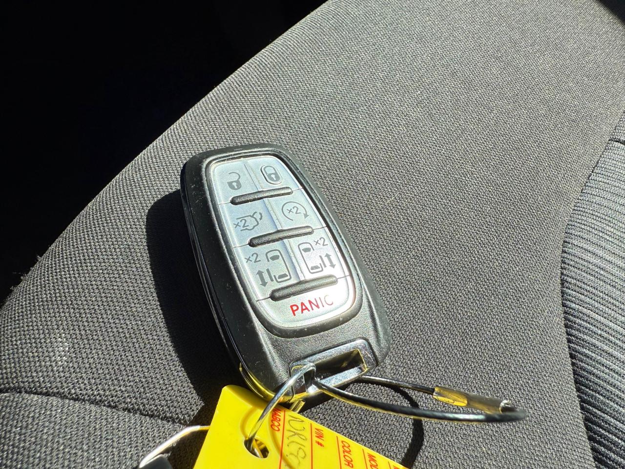 2022 Chrysler Pacifica Touring Front-Wheel Drive Passenger Van Photo