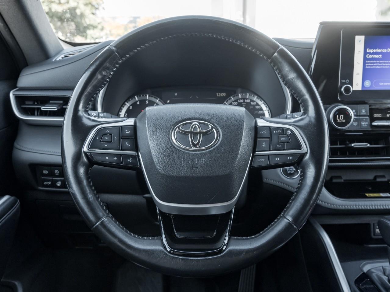 2023 Toyota Highlander XSE 4dr All-Wheel Drive Photo