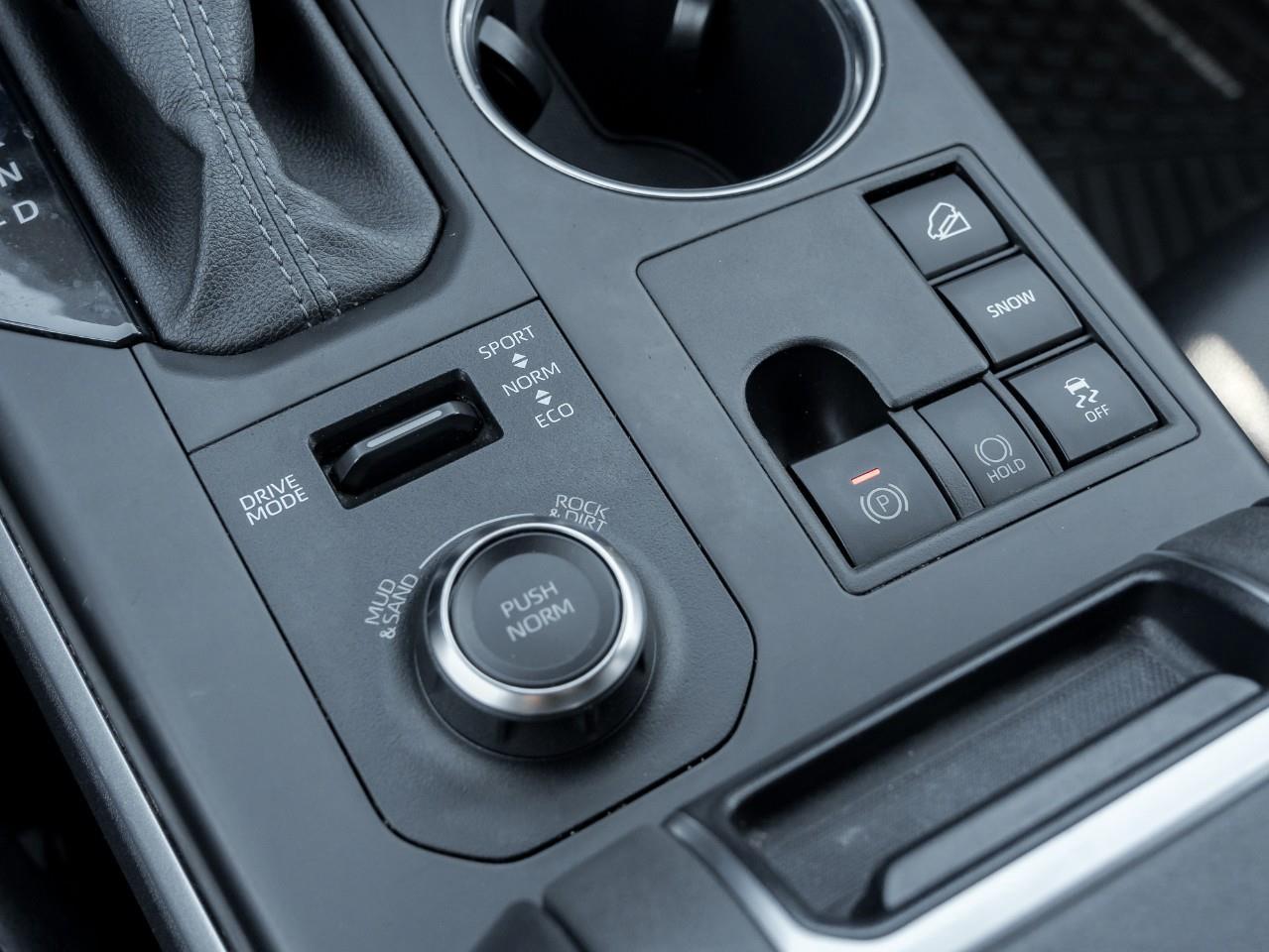 2023 Toyota Highlander XSE 4dr All-Wheel Drive Photo